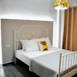 Nine 9 Beachfront Apartamento Nea Kallikrateia