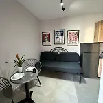 Nine 9 Beachfront Apartamento Nea Kallikrateia
