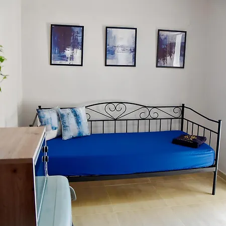 Apartment Nine 9 Beachfront *