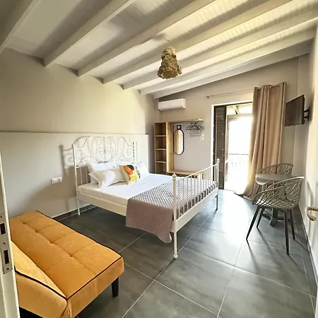 Nine 9 Beachfront Nea Kallikrateia