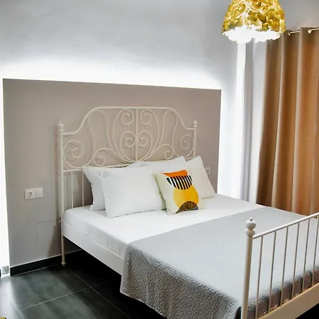 Nine 9 Beachfront Apartmán Nea Kallikrateia
