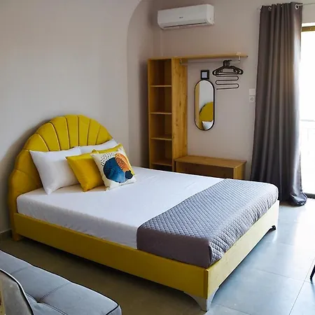 Nine 9 Beachfront Apartmán Nea Kallikrateia