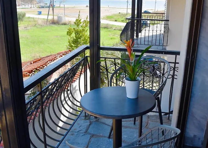 Nine 9 Beachfront Apartman *