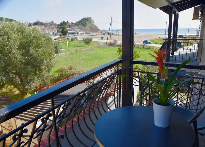 Nine 9 Beachfront Apartman Nea Kallikrateia