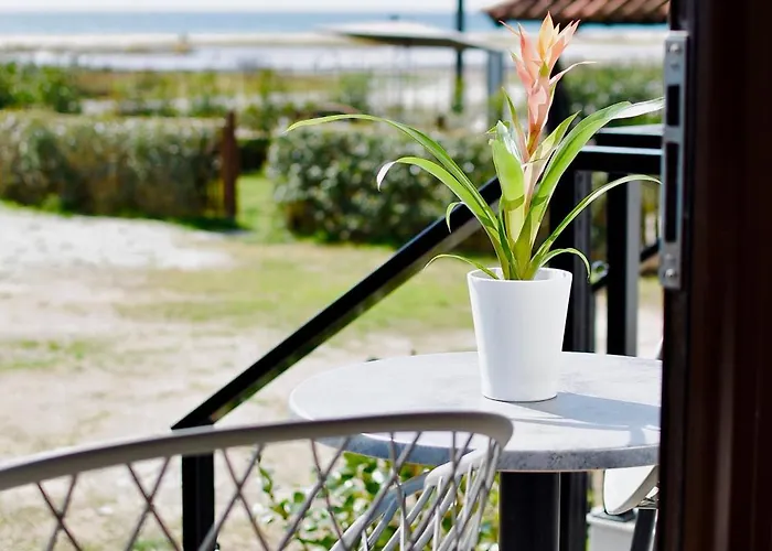 Nine 9 Beachfront Nea Kallikrateia