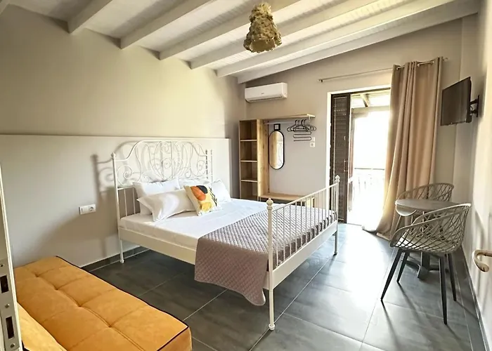 Nine 9 Beachfront Nea Kallikrateia